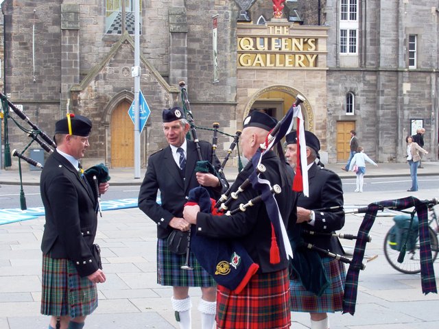 Pipers at Holyrood Castle