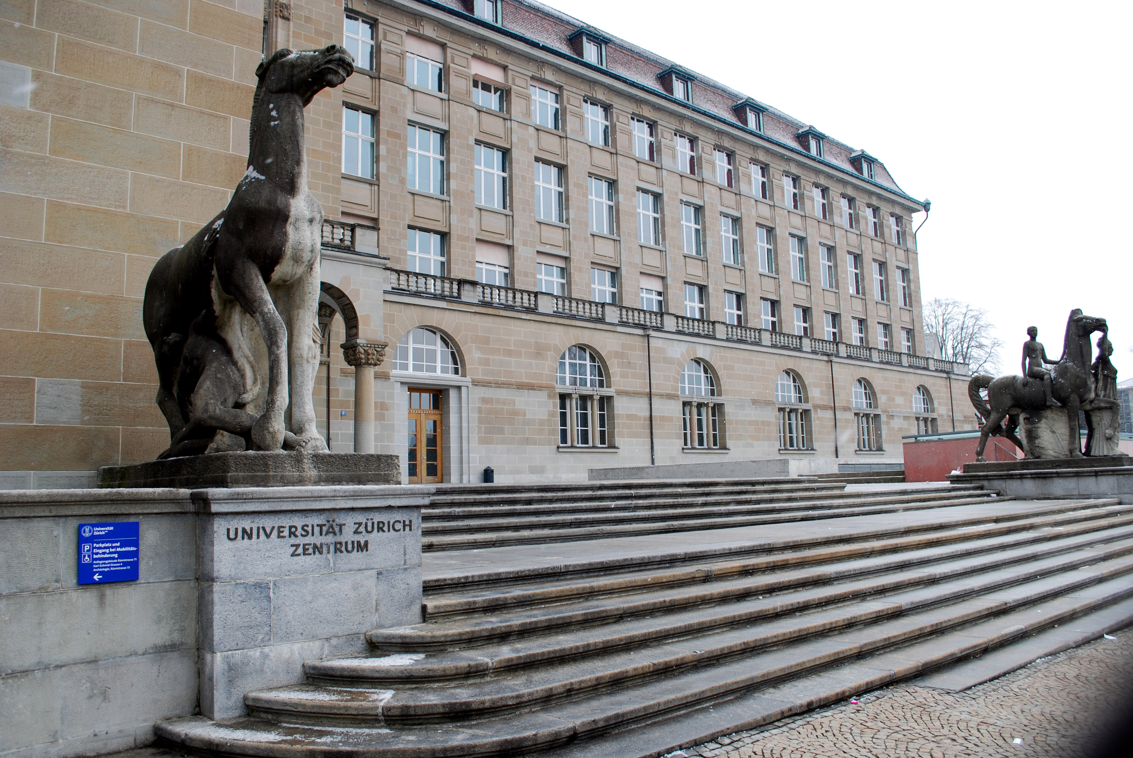 facade of the University of Zurich
